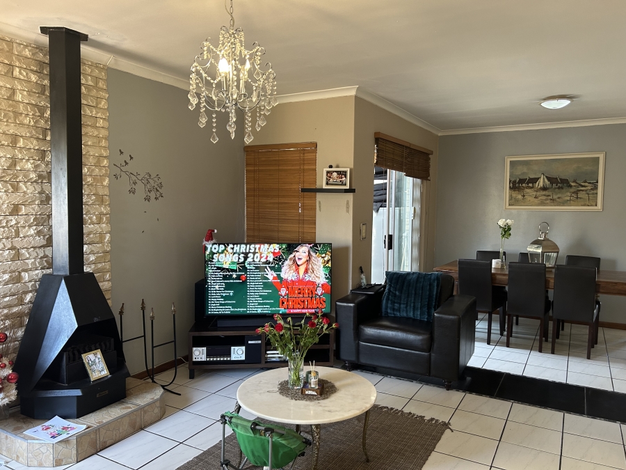 3 Bedroom Property for Sale in Jagtershof Western Cape